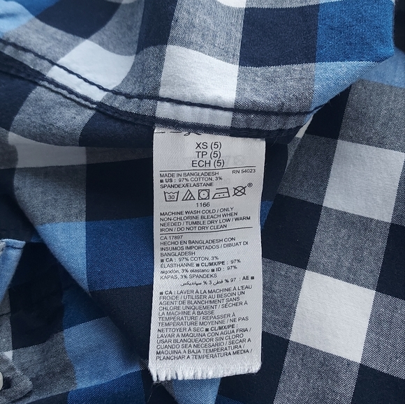 Old Navy, boys size 5 blue/black/white plaid pocket button down - Picture 4 of 4